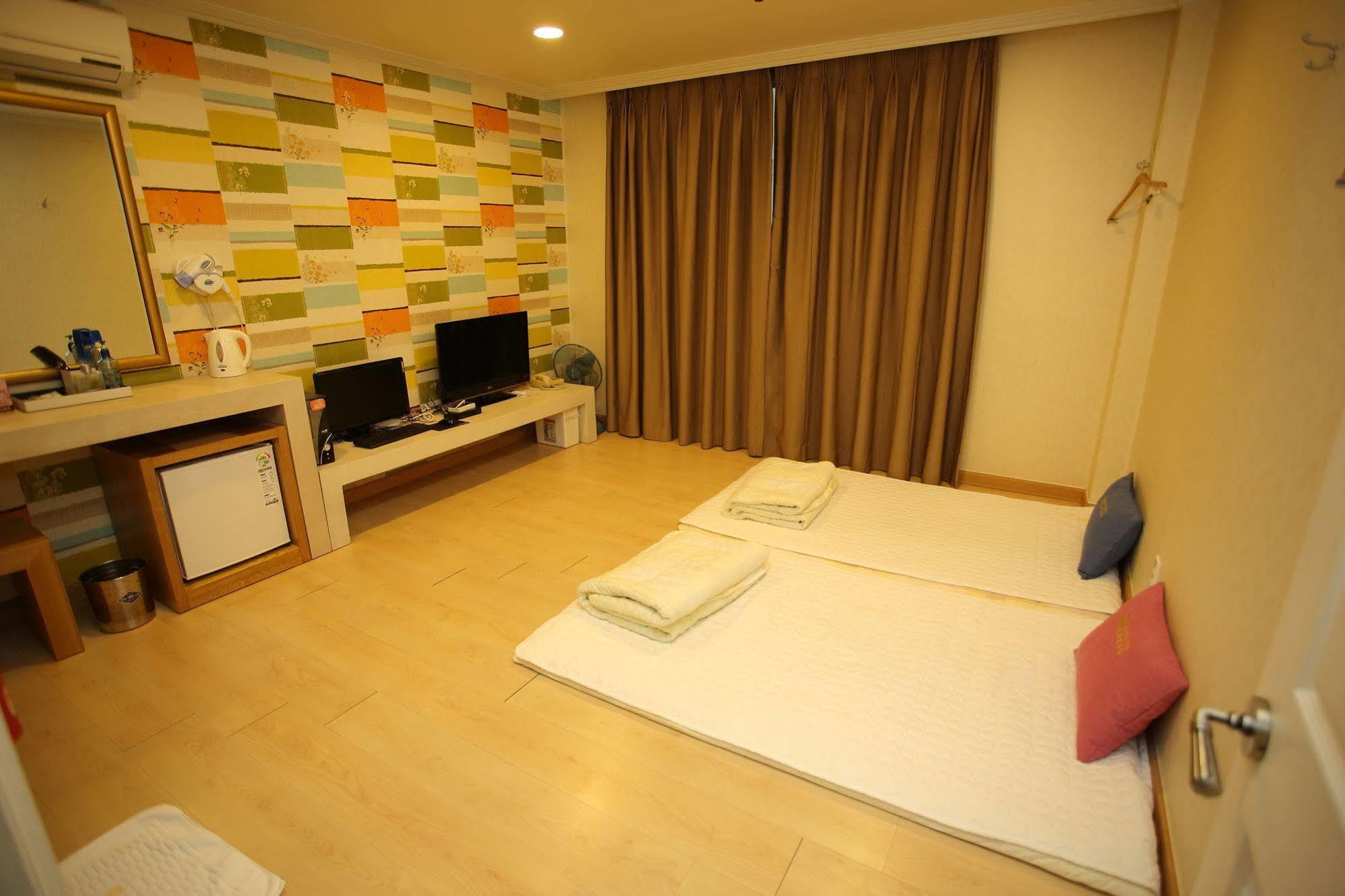 צ'אנגוון Central Hotel מראה חיצוני תמונה