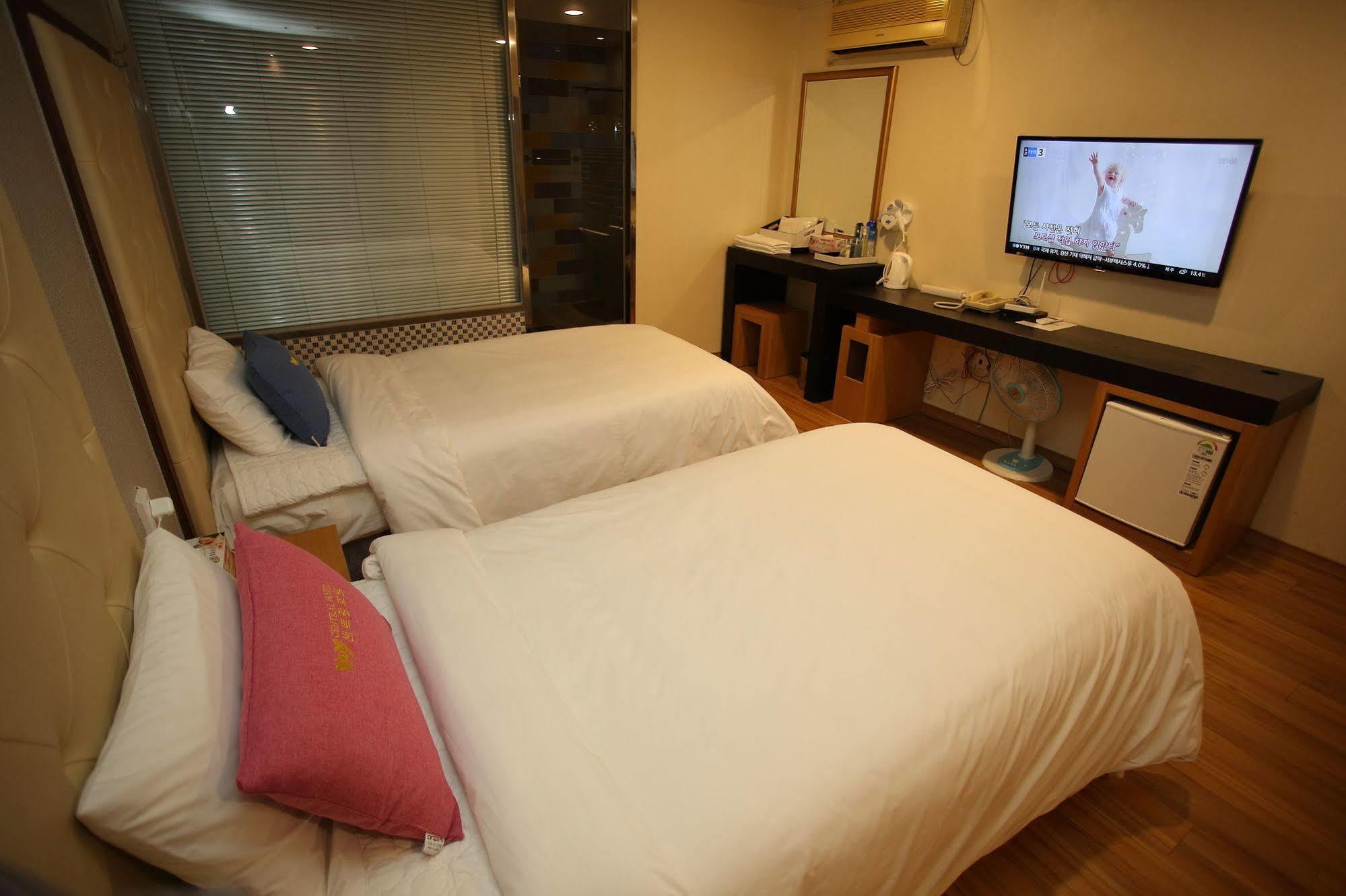 צ'אנגוון Central Hotel מראה חיצוני תמונה