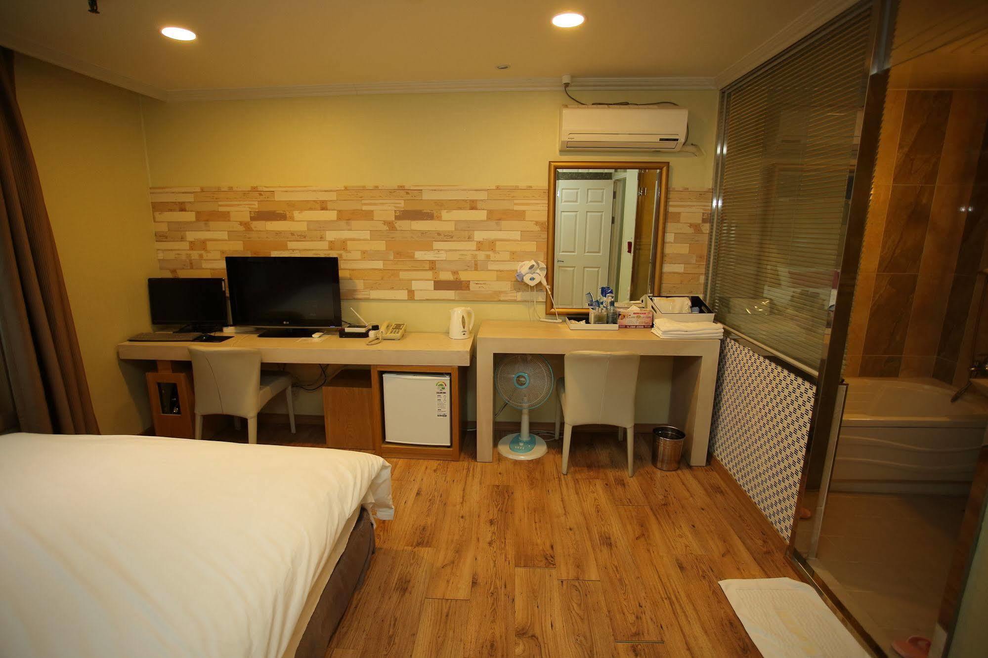 צ'אנגוון Central Hotel מראה חיצוני תמונה